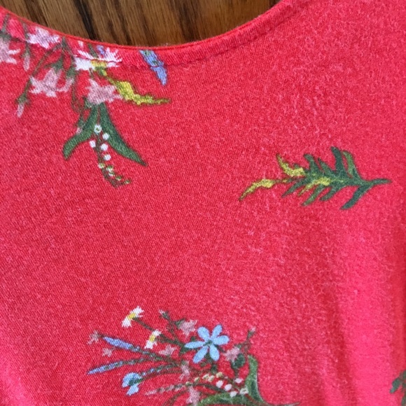 Daytrip Top with Back details & tank - Picture 3 of 8